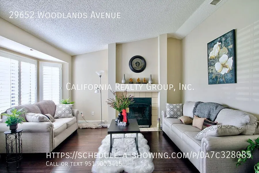 3 bed, 2.0 bath, 1262 sqft, $2,700 — Photo 3