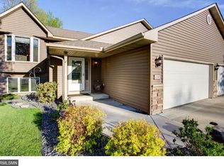 2240 Ide Ct, Saint Paul, MN 55109