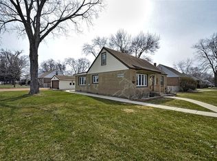 7801 Suburban Ln, Bridgeview, IL 60455