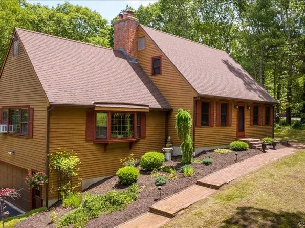 35 Heather Lane, Burlington, CT 06013