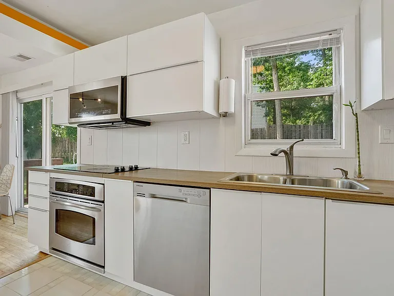 11030 Westmore Dr — Photo 10