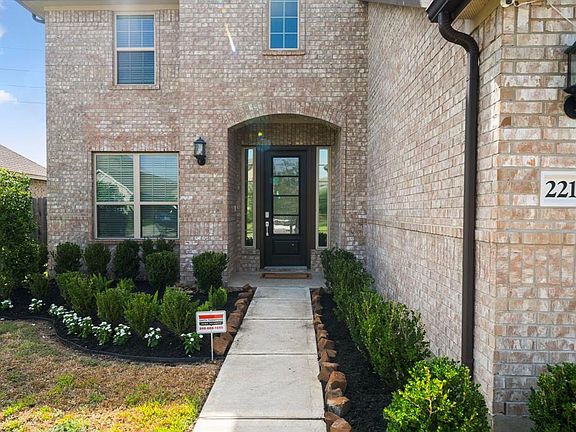 2nd image of 2219 Pickford Terrace Lane