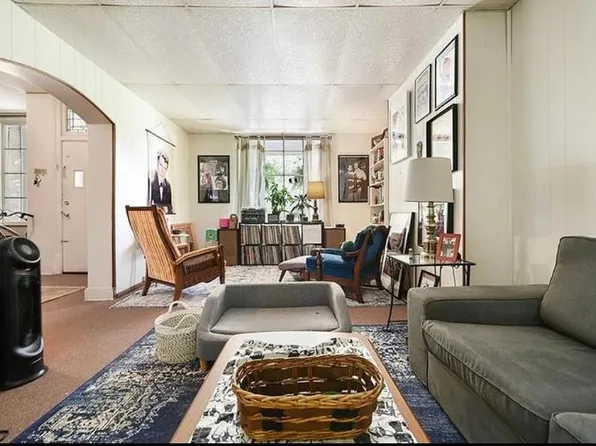 743 Chislett St #1, Pittsburgh, PA 15206