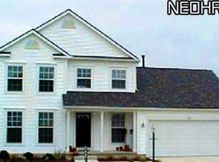 2030 Darrow Lake Dr, Stow, OH