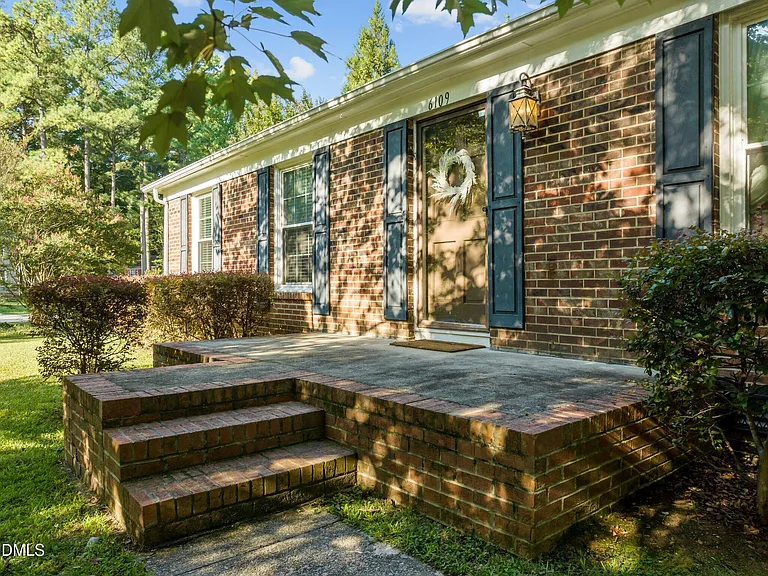 6109 Whittier Dr — Photo 28