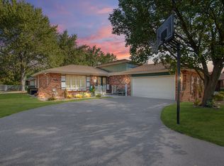 98 Ruggles Ct, Orland Park, IL 60467