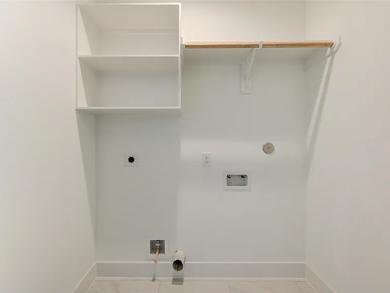 4035 Buck St — Photo 30