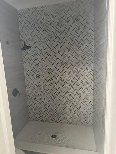 2 bed, 1.0 bath, 800 sqft, $1,900 — Photo 3