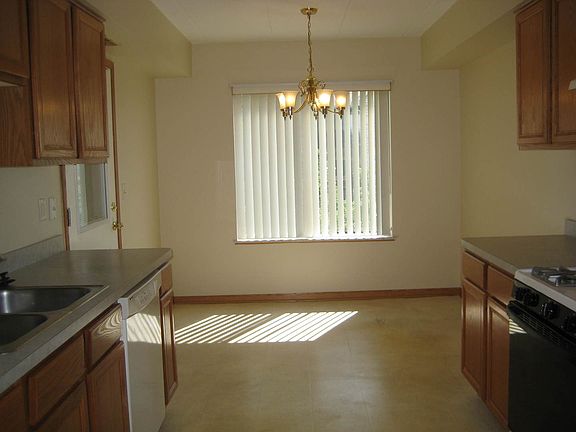 3rd image of 6835 Forestview Dr APT 2B