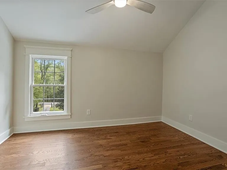 12485 Reinhardt College Pkwy — Photo 25