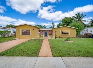 6561 SW 8th St, North Lauderdale, FL 33068