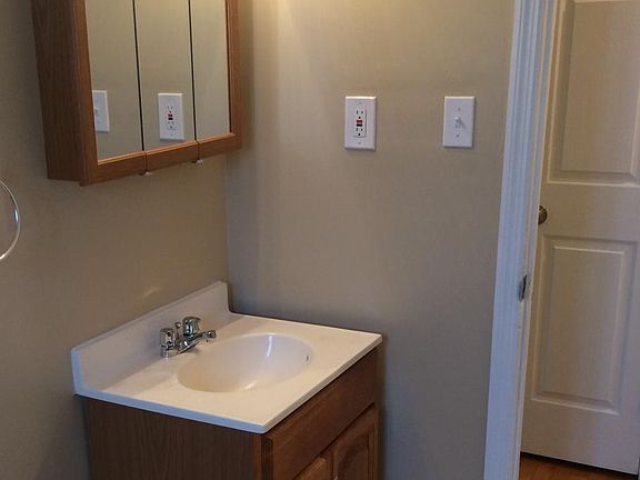 4th image of 1 Cresthill Dr #3C