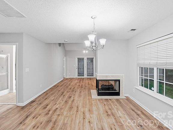 5th image of 9904 Birch Knoll Ct