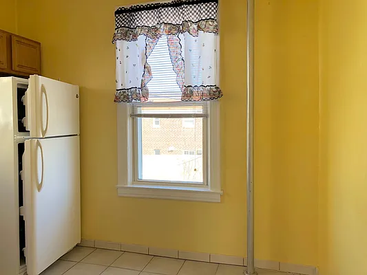 Rented by Astoria Realty | media 8