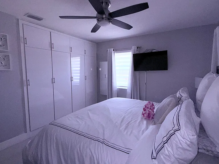 9235 SW 41st St — Photo 22