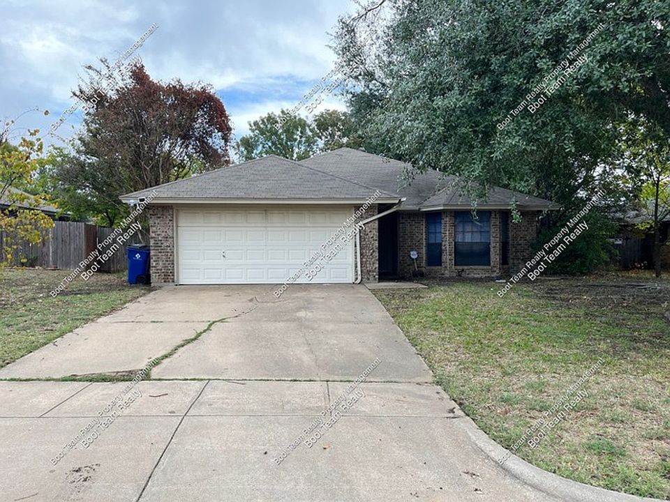 1st image of 1204 Windy Meadows Dr
