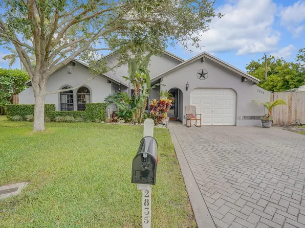 2835 NW 110th Avenue, Sunrise, FL 33322