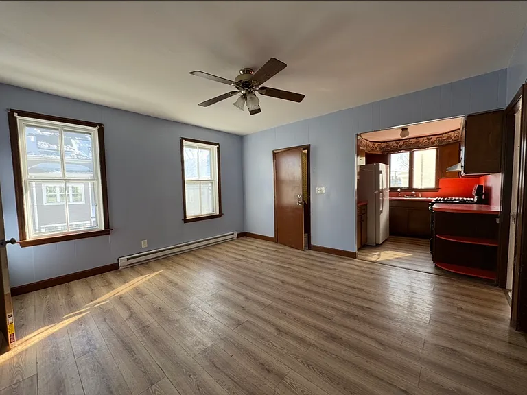 631 Walnut St #2 — Photo 3
