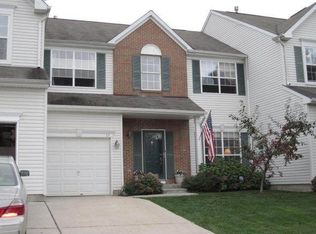 13 Windingbrook Rd, Bordentown, NJ 08505