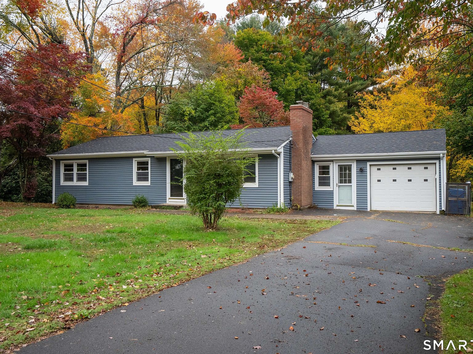 17 Girard Avenue — Tunxis Plantation Country Club
