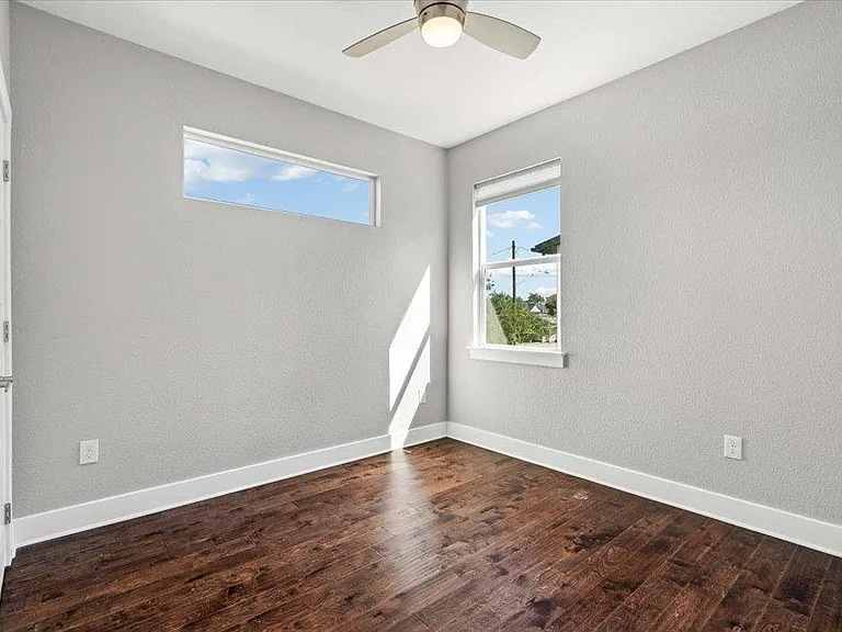706 Short Kemp St #2 — Photo 17