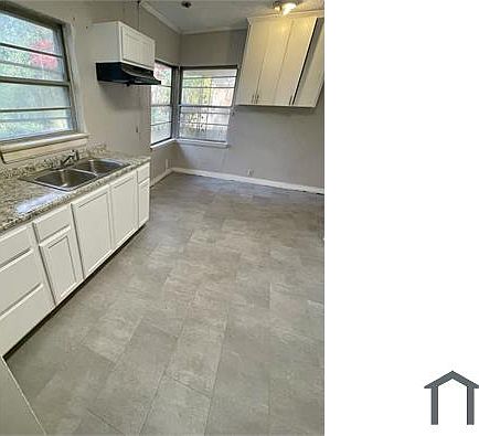 3rd image of 3460 Cloverdale Rd