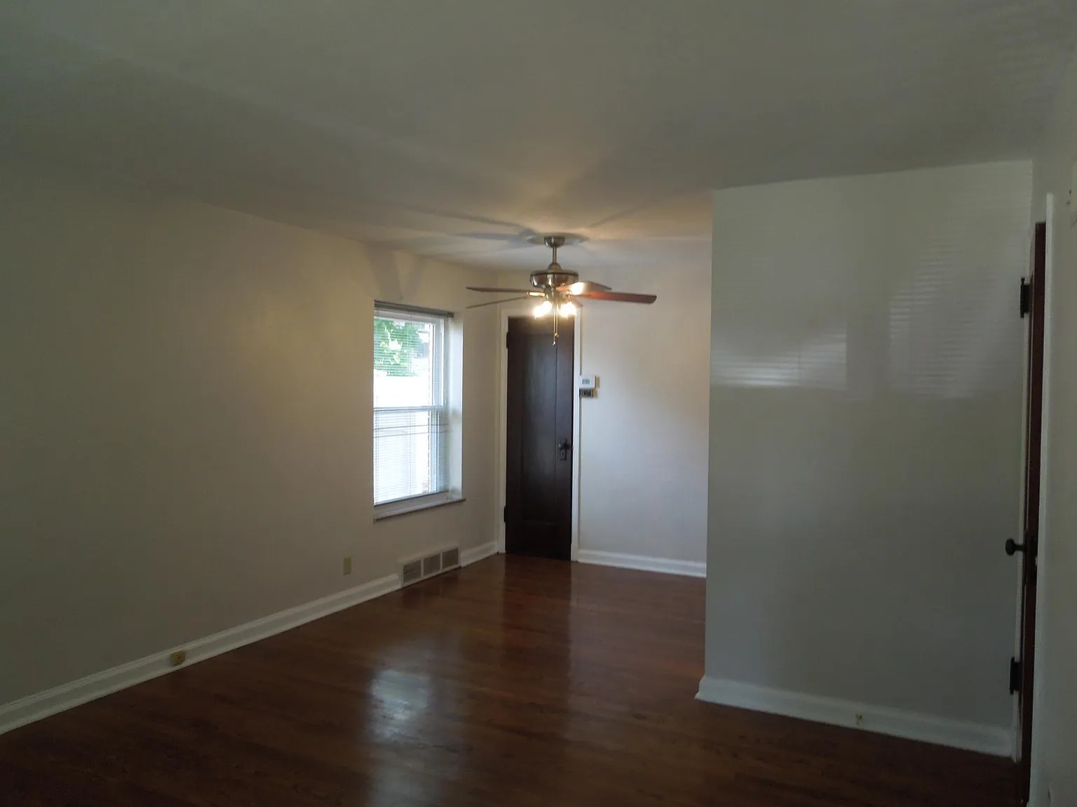 2 bed, 1.5 bath, 1700 sqft, $1,925 — Photo 3