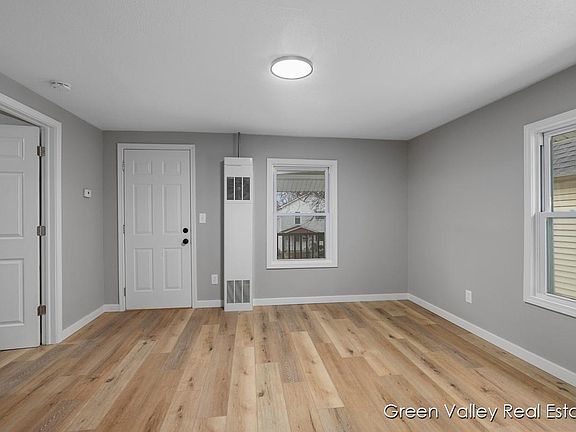 3rd image of 1549 Hamilton Ave NW APT 3