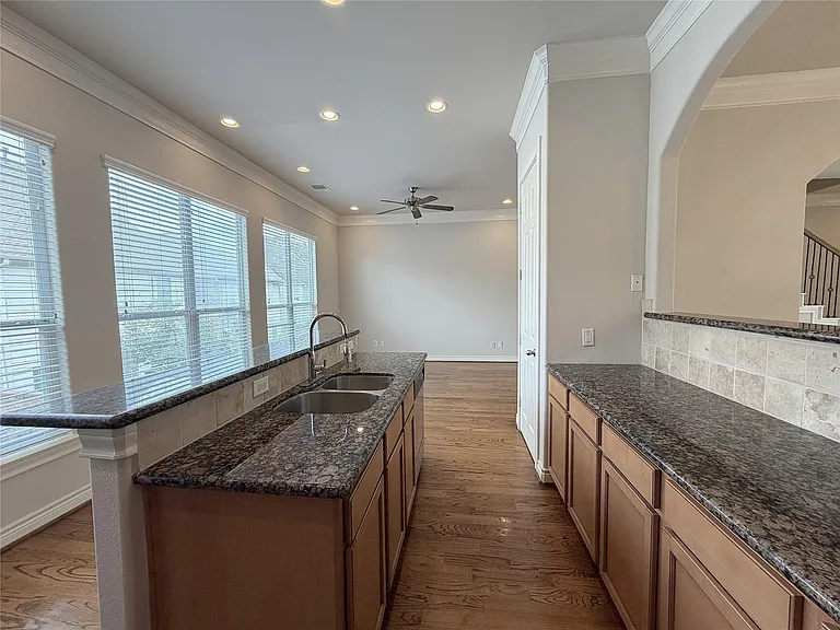 2612 Edgefield Lakes Dr — Photo 14