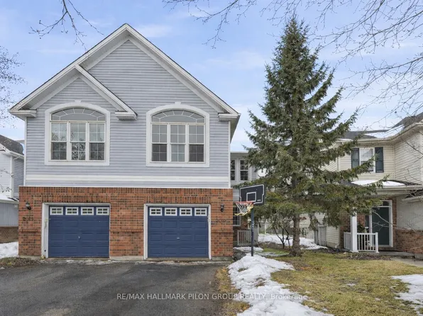 2015 Breezewood St, Ottawa, ON K4A 4S7