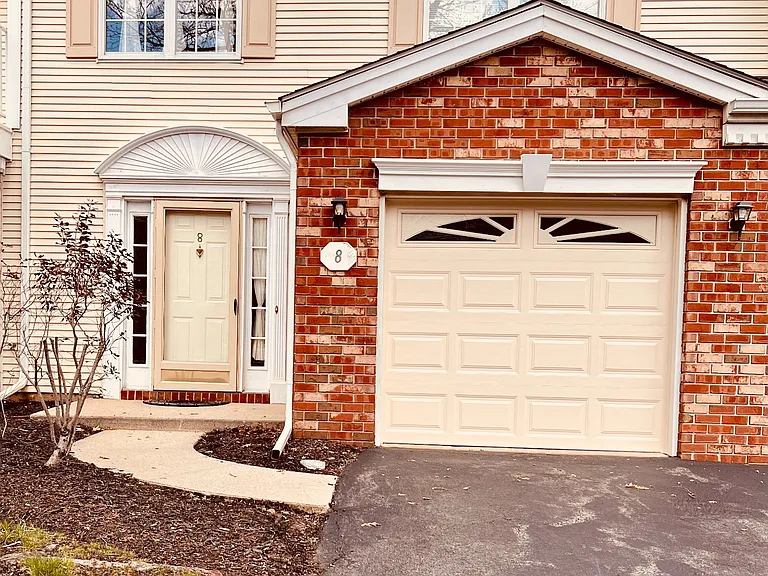 Coral Ct — Photo 1