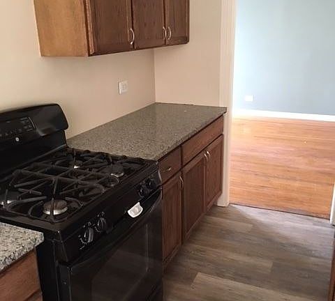 4th image of 6926 S Oglesby Ave