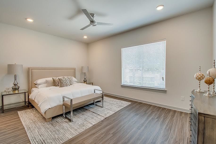 1st image of 1902 Moser Ave #4A