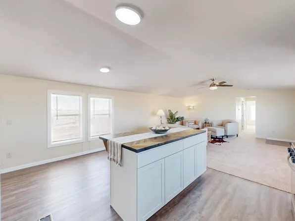 8 Windgate, Edgewood, NM 87015