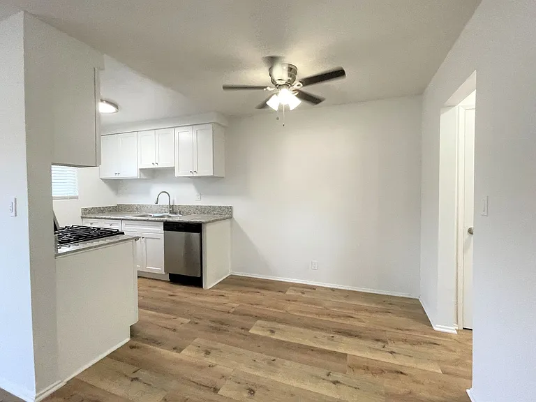 5555 Klump Ave — Photo 5