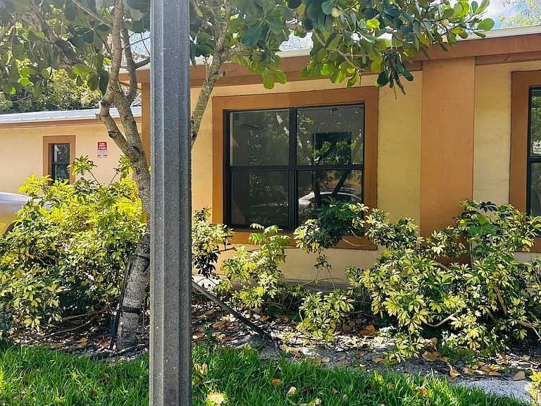 844 NW 3rd Ave #B — Photo 3