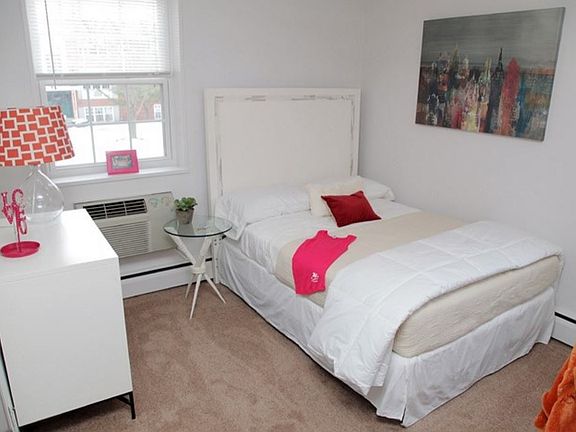 2nd image of 574 Harley Dr APT 3