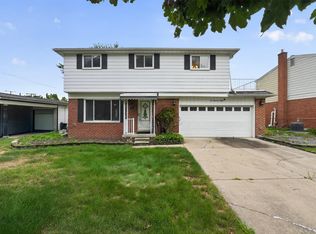 280 Clinton River Dr, Mount Clemens, MI 48043