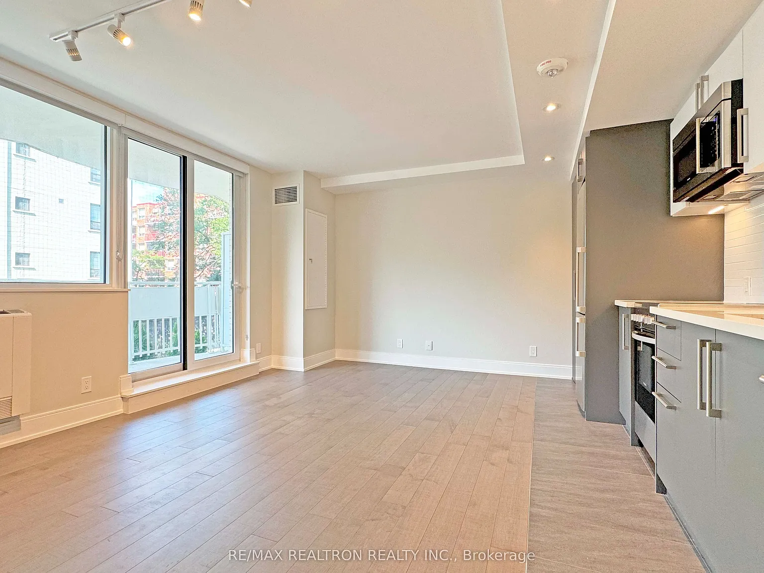 1 bed, $2,795 — Photo 2