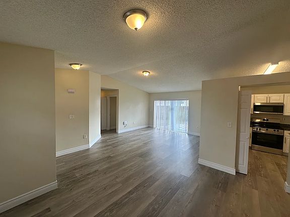 2nd image of 1836 W Terra Vista Ln #301