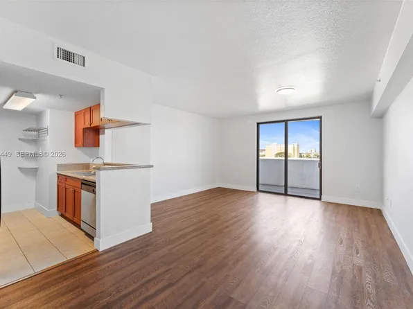 36 NW 6th Ave APT 502, Miami, FL 33128