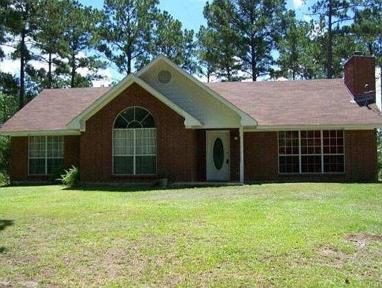 1st image of 371 Surrey Ln