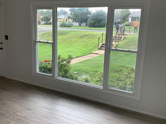 3rd image of 4913 Upland Dr