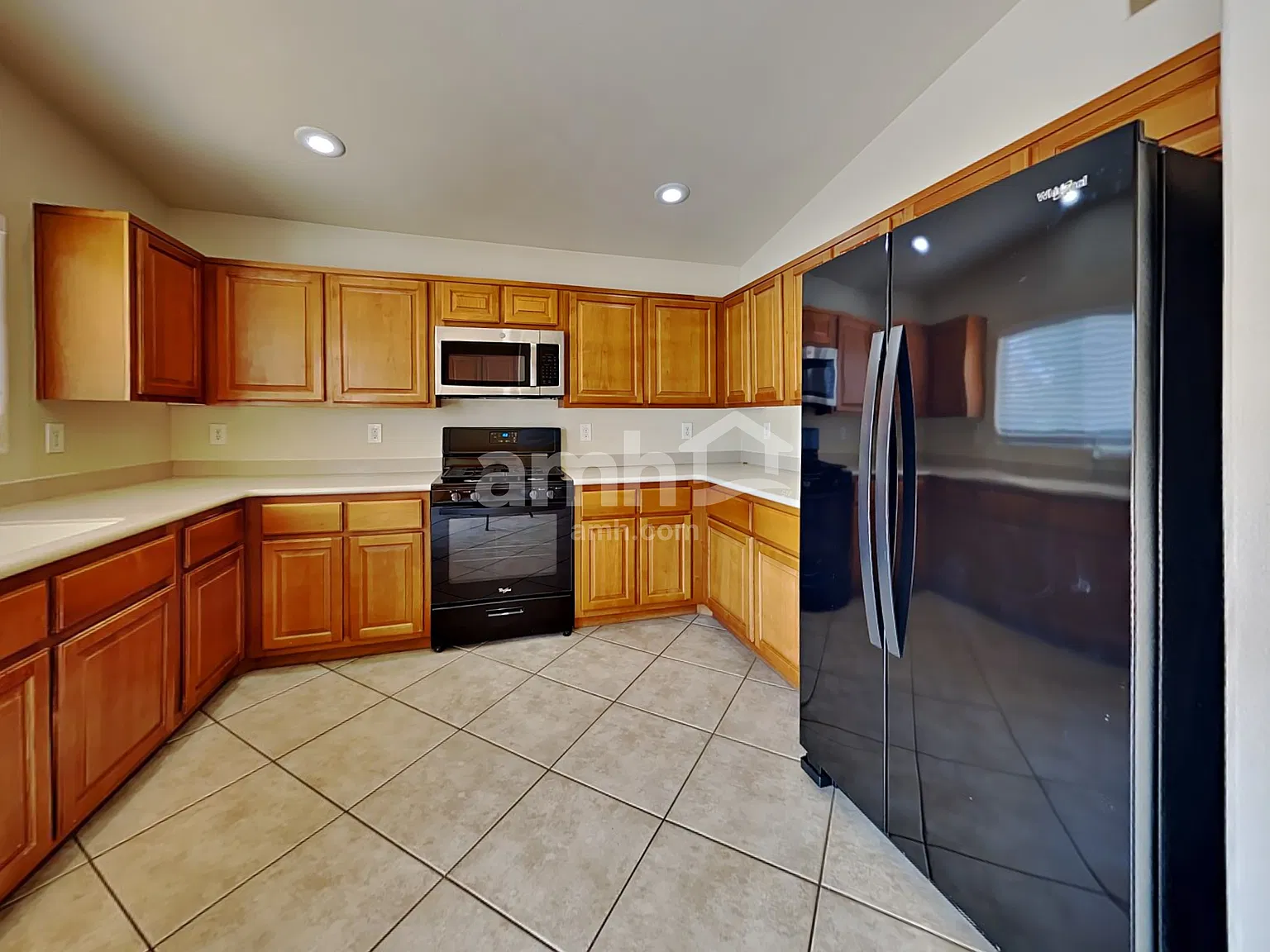 4 bed, 3.0 bath, 1904 sqft, $2,445 — Photo 3