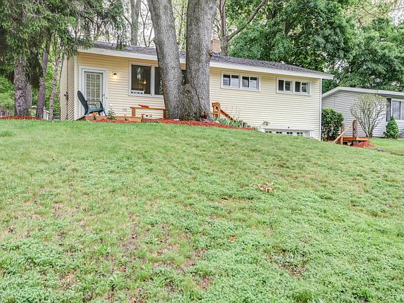 2nd image of 4880 Burgis Ave SE