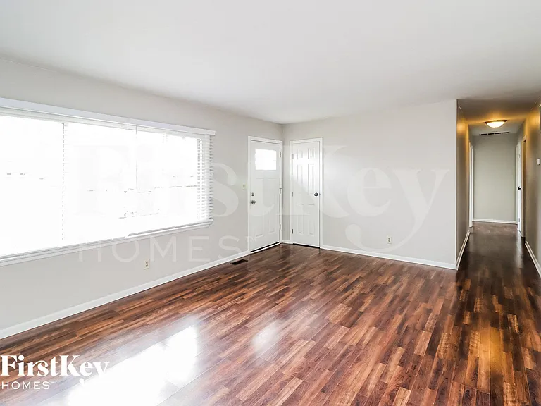 515 Brelsford Ave — Photo 3