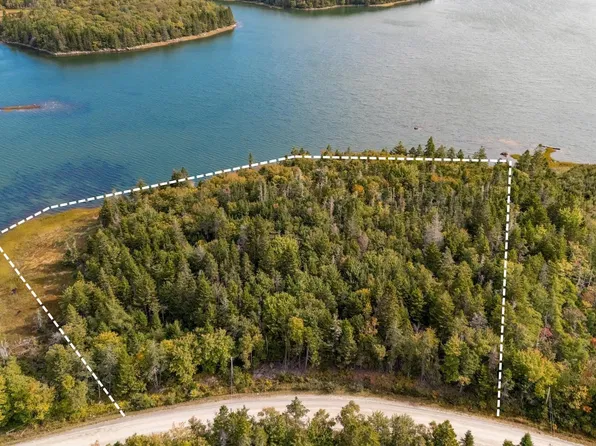 Chemin Tittle Rd, Surettes Island, NS B0W 3M0