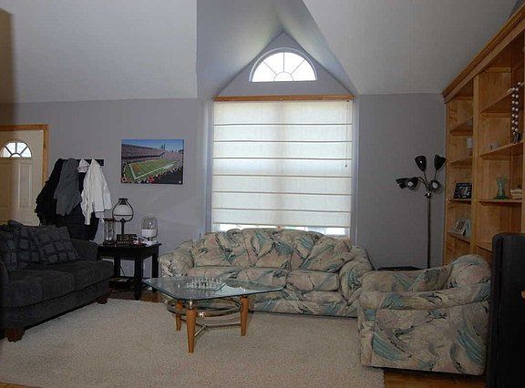3rd image of 1776 Mission Hills Dr