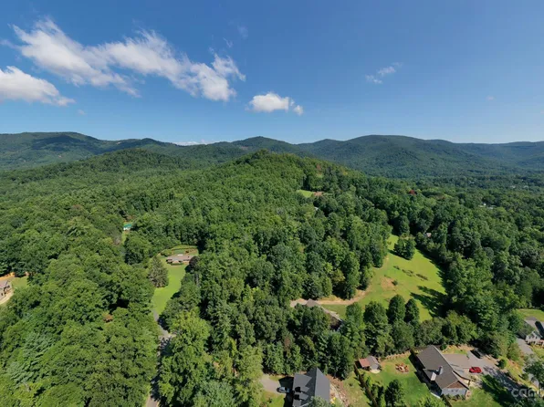 99999 Harris Rd, Fairview, NC 28730