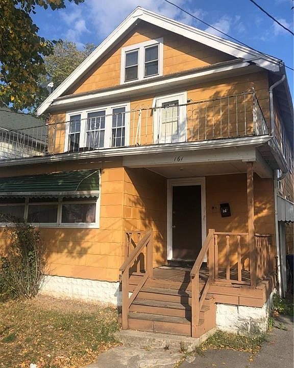 1st image of 161 Clarence Ave
